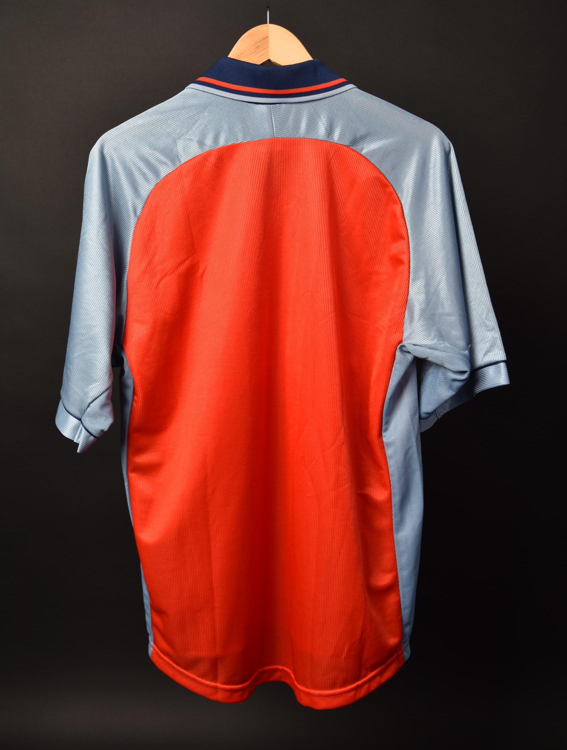deportivo_back.jpg